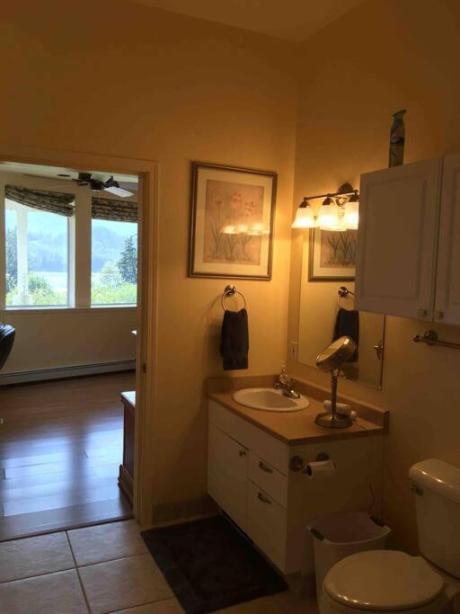 Kelli Creek Cottage - Reduced Price On Tours Juneau Værelse billede