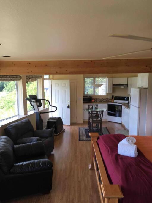 Kelli Creek Cottage - Reduced Price On Tours Juneau Værelse billede