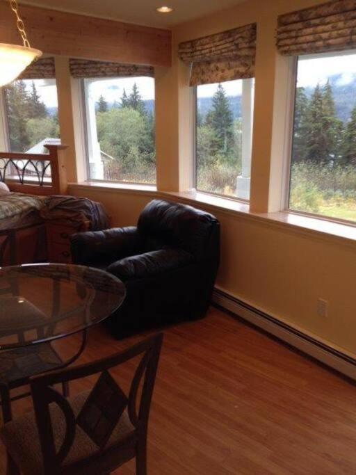 Kelli Creek Cottage - Reduced Price On Tours Juneau Værelse billede